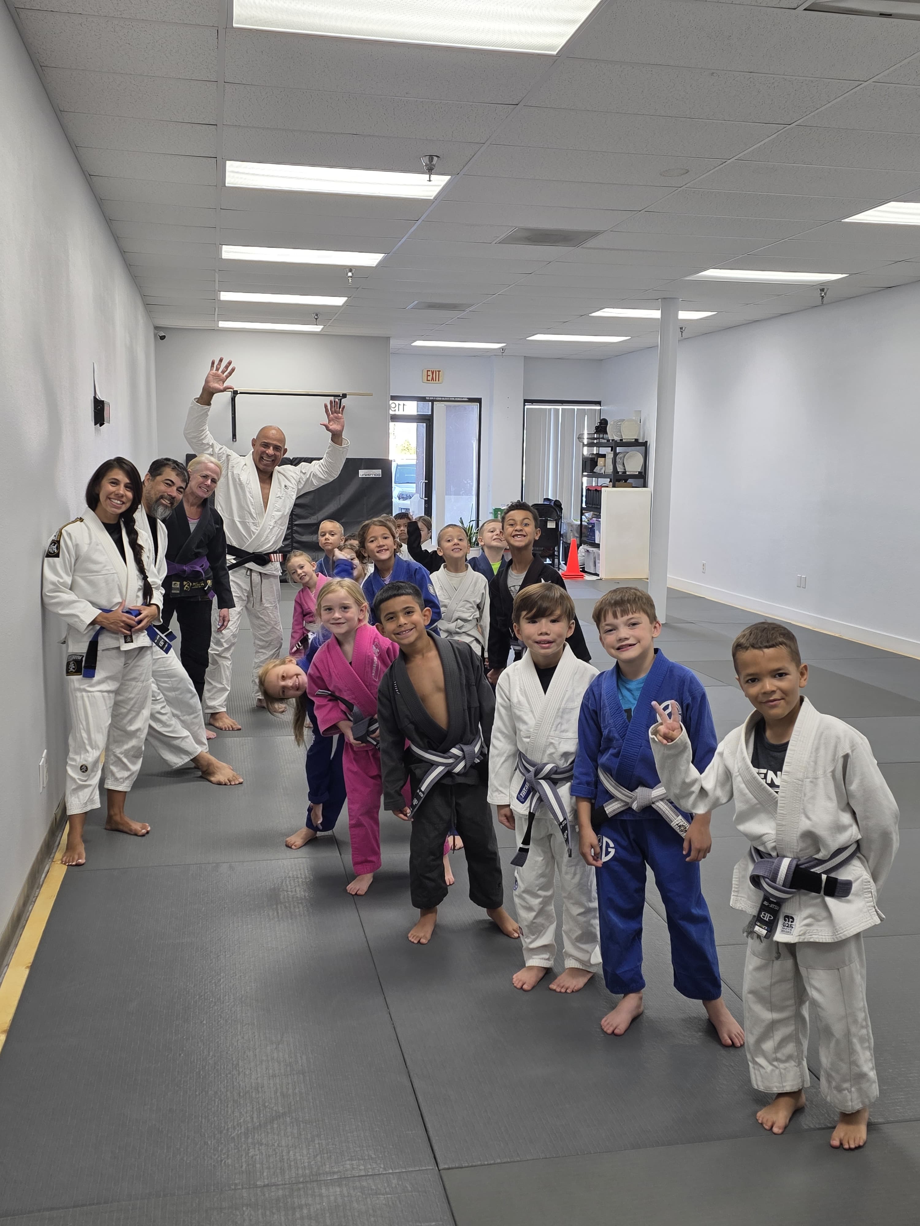 Kids class group photo Ares Arizona Mesa